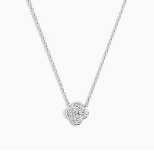 NWT Elegant Silver Necklace